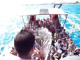 Ayia Napa Boat Party Espuma