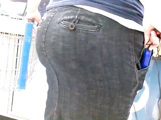 Брюнетка джинсовые юбки Side горб!