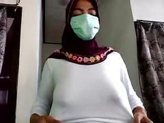 Indonésien- jilbaber tudung hijab exhibitionniste