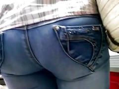 PHAT ASS IN JEANS TIGHT